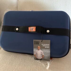ROBERT IRVINE HOT/COLD INSULATED CARRYING CASE WI DISH TRIVET 2 PIECE